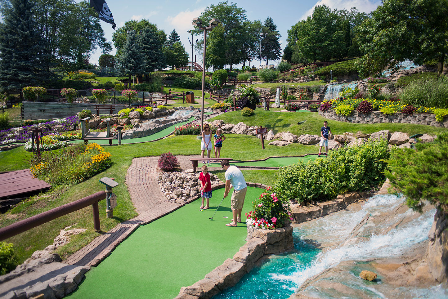 places to play putt putt gold in madison